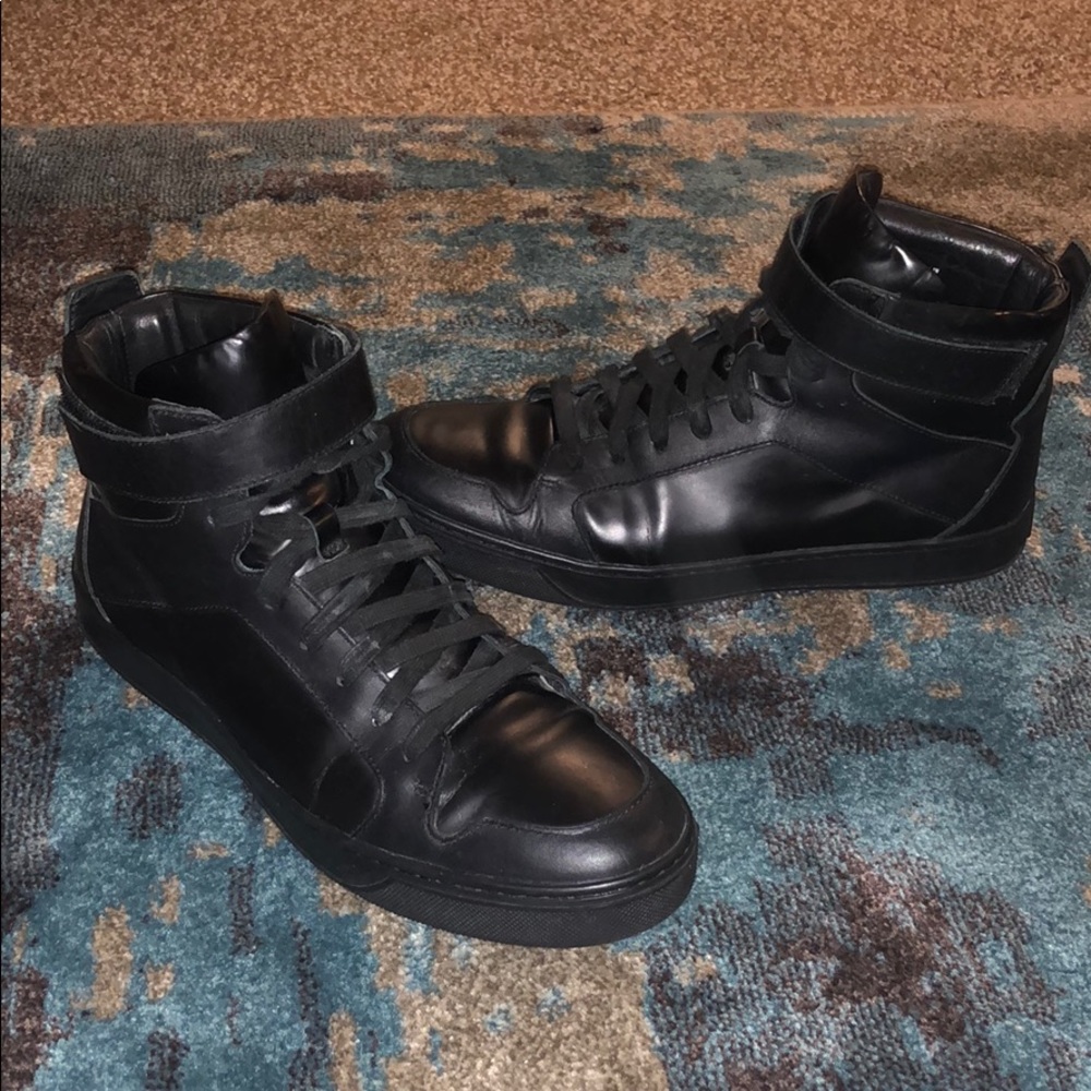 Authentic Black Leather Vince Sneakers